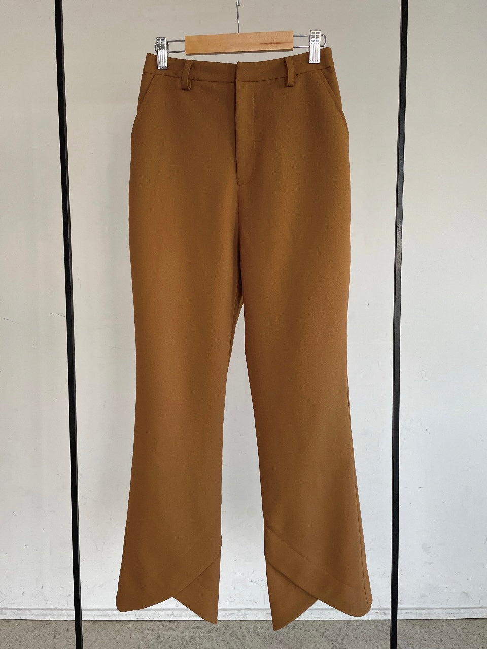 SCALLOP SLIT FLARE PANTS