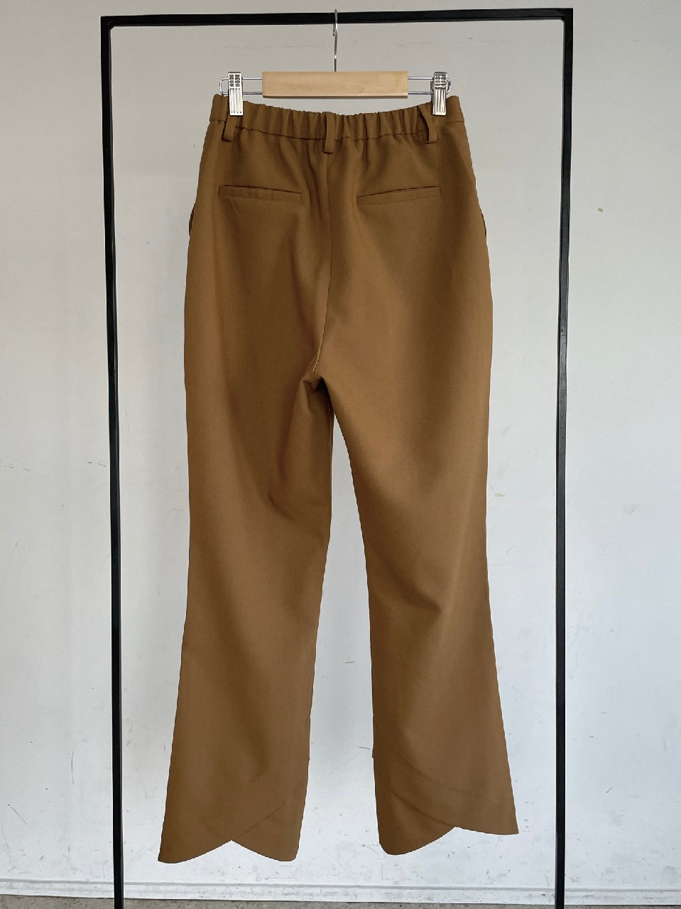 SCALLOP SLIT FLARE PANTS