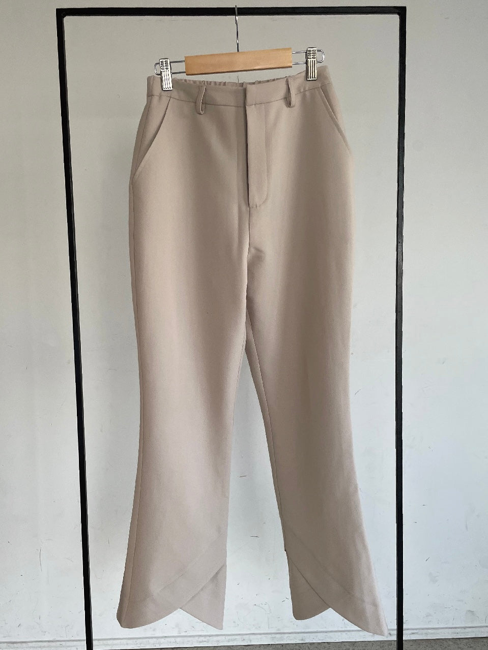SCALLOP SLIT FLARE PANTS