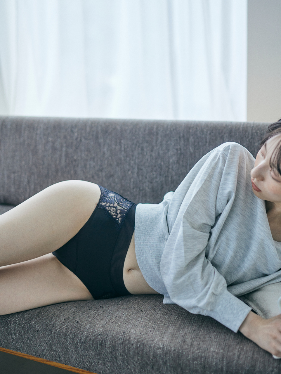 FRAME LACE PERIOD SHORTS
