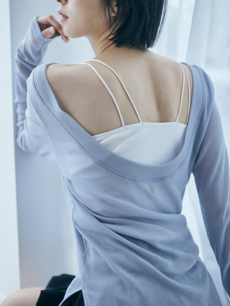 OPEN BACK SHEER LOUNGE TOP