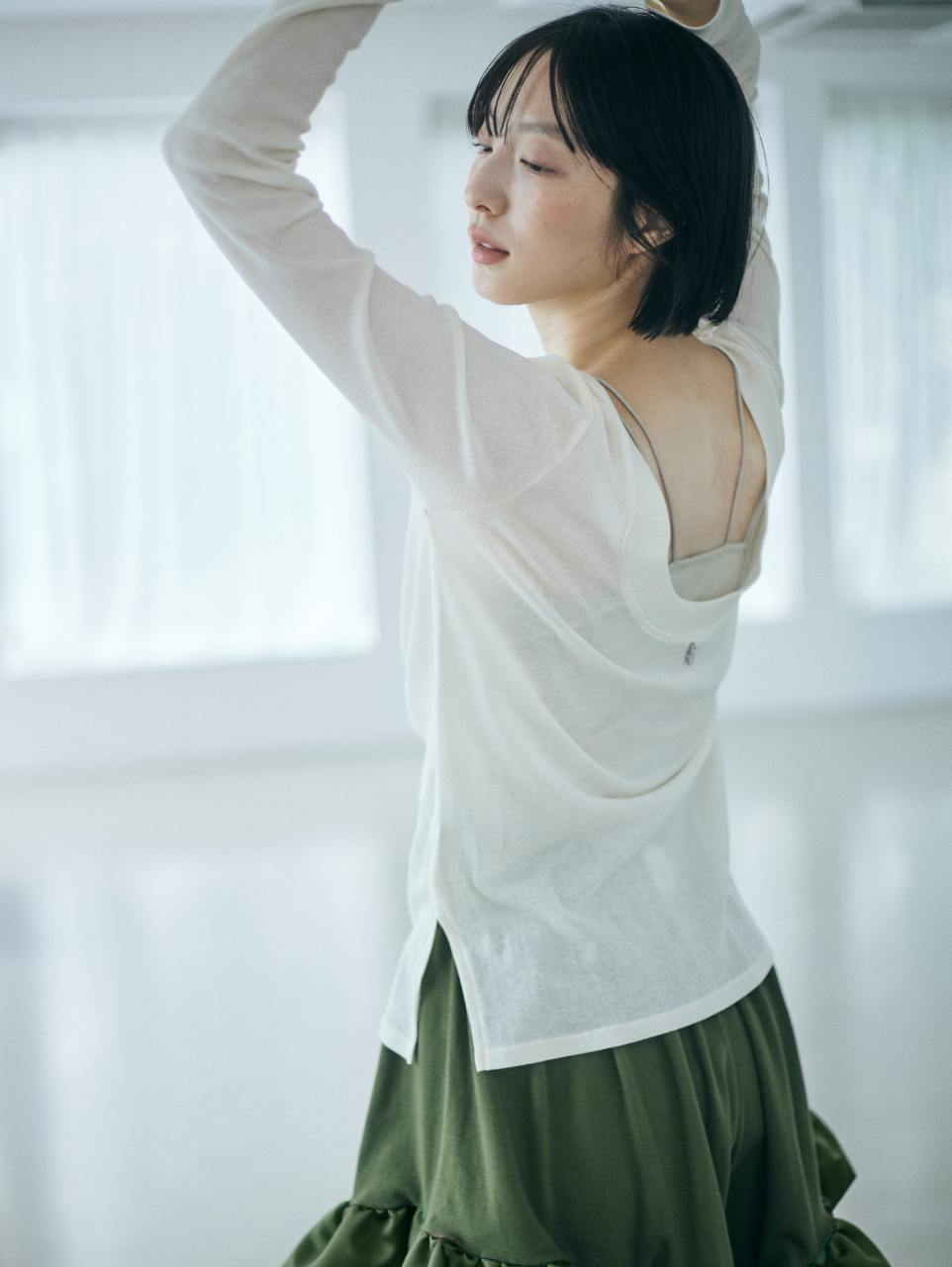 OPEN BACK SHEER LOUNGE TOP