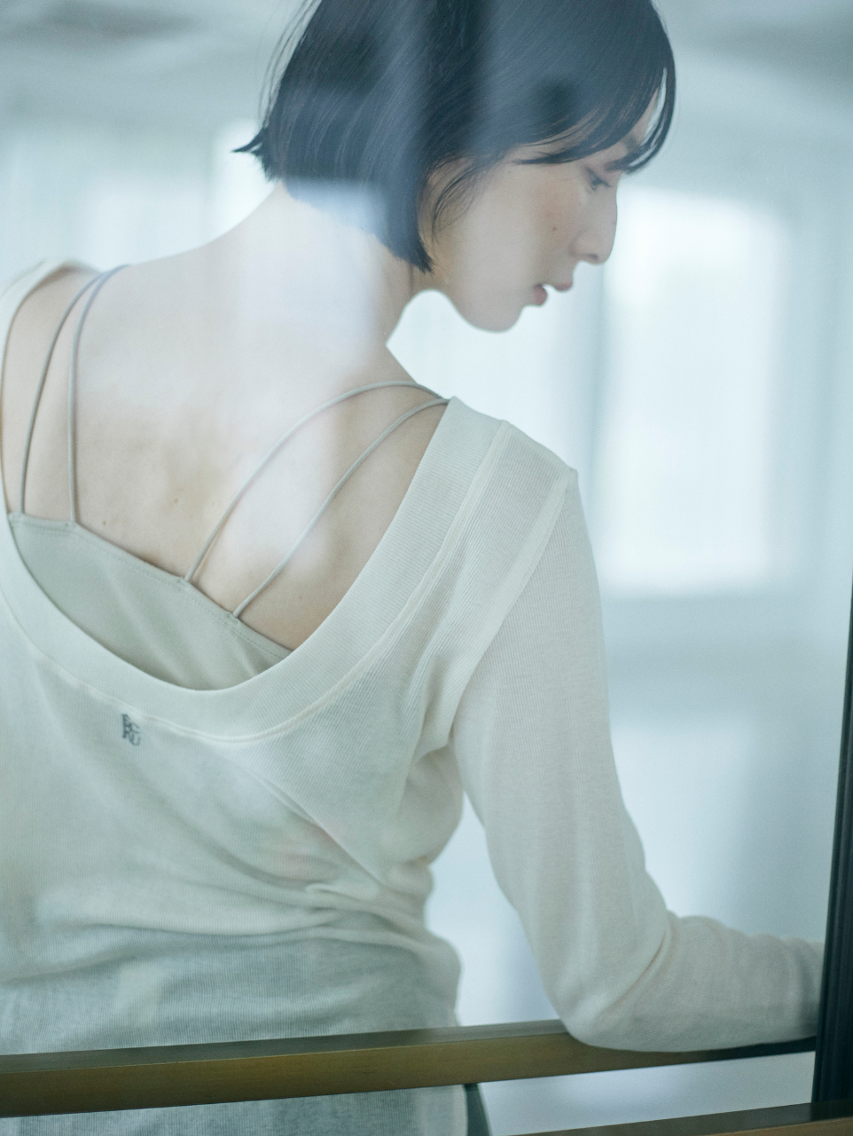 OPEN BACK SHEER LOUNGE TOP