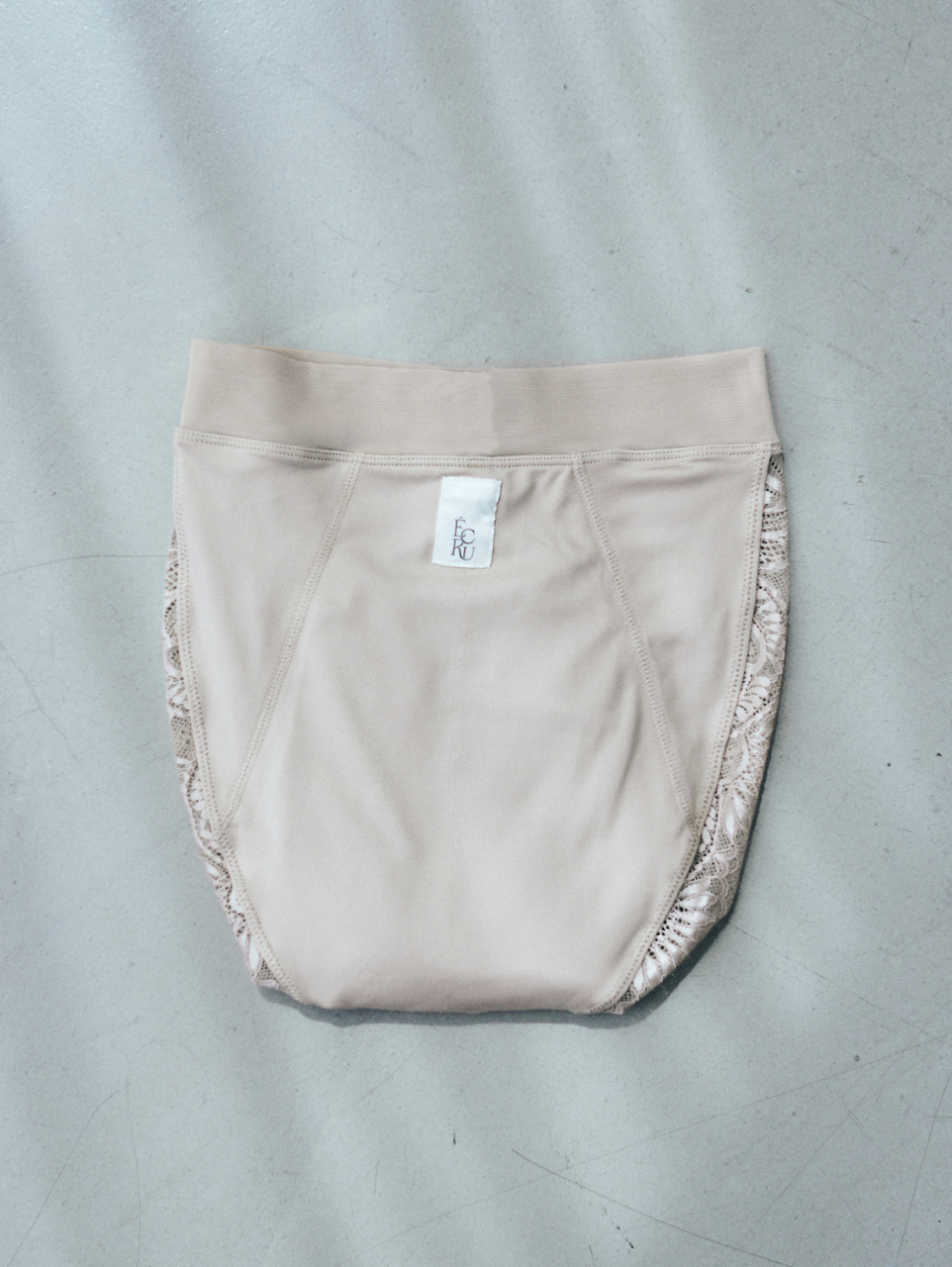 FRAME LACE PERIOD SHORTS