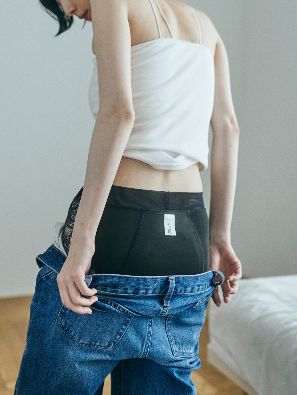 FRAME LACE PERIOD SHORTS
