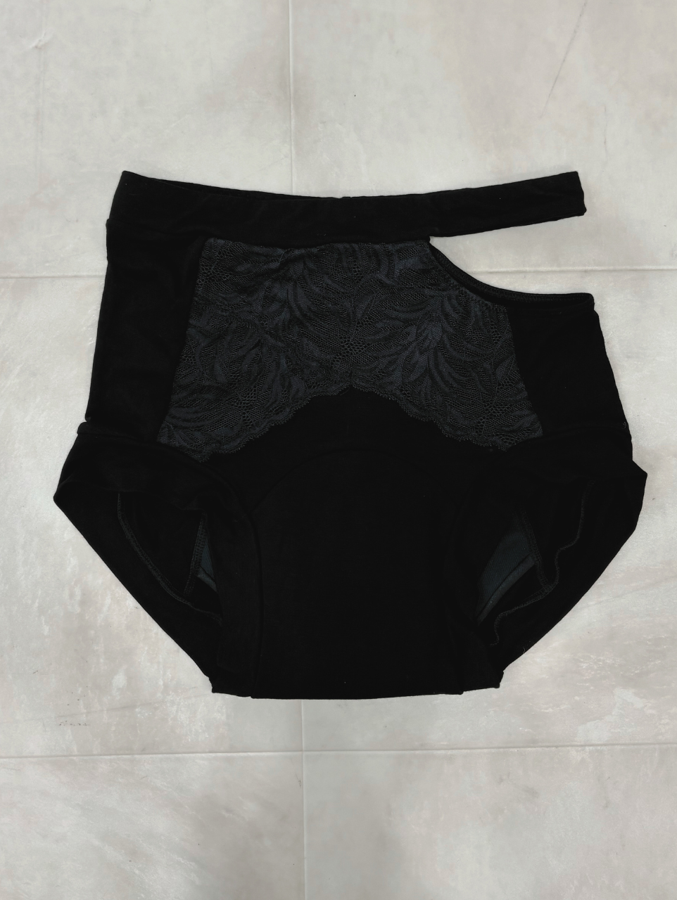 【PRE ORDER】LACE CUTOUT PERIOD SHORTS