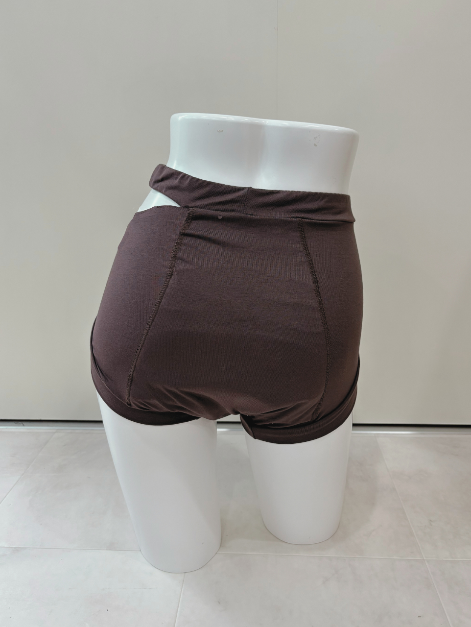 【PRE ORDER】LACE CUTOUT PERIOD SHORTS