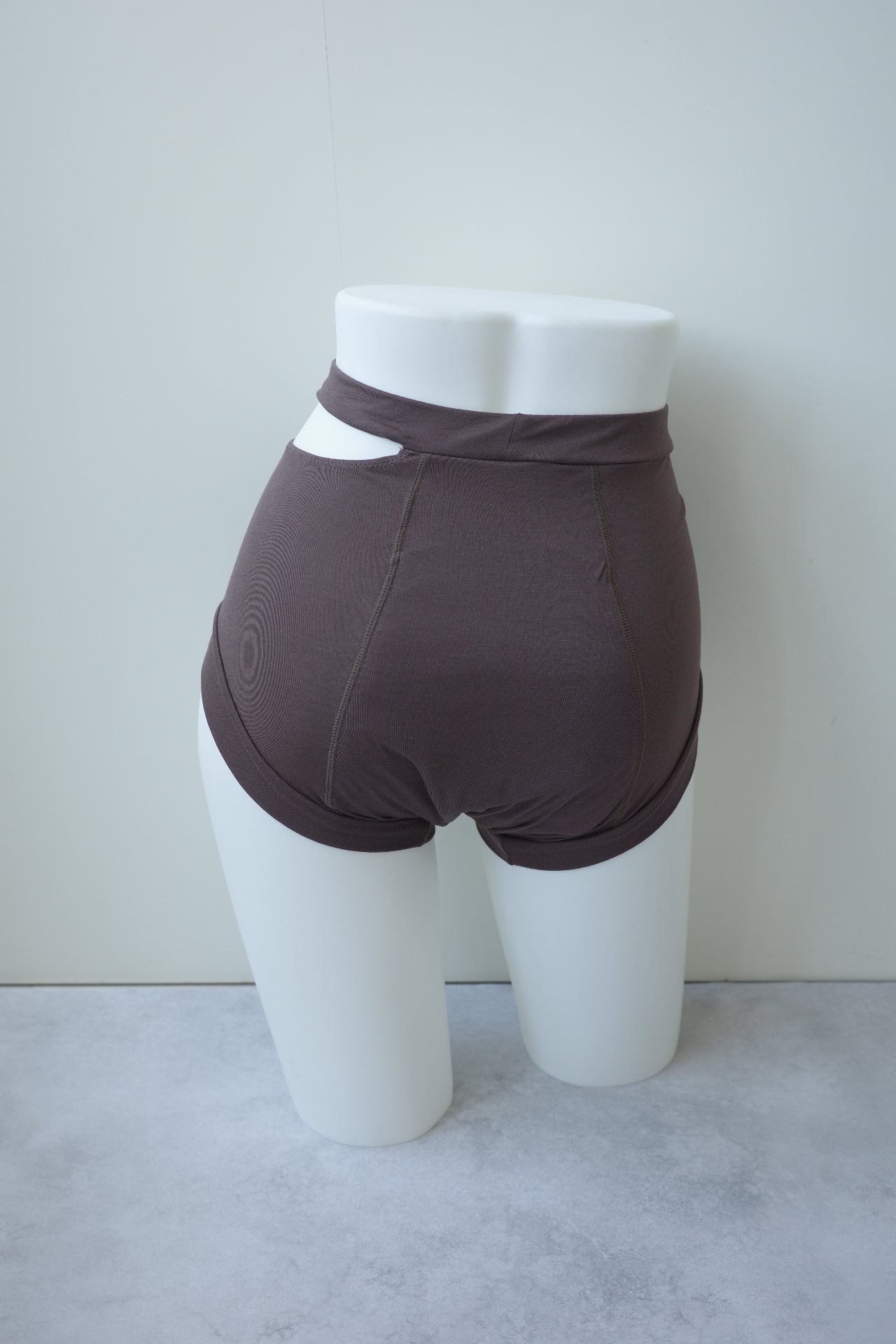 LACE CUTOUT PERIOD SHORTS
