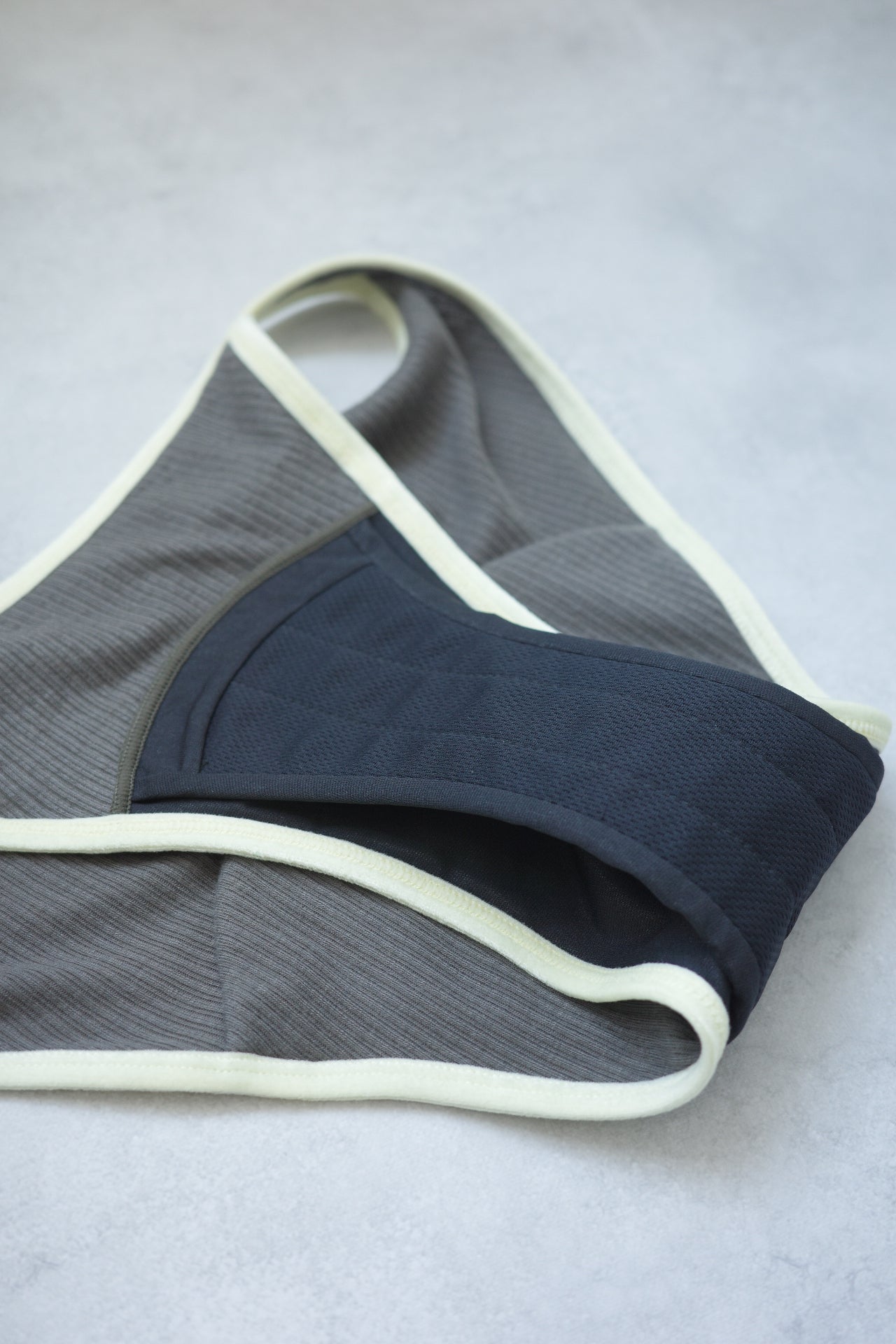 〈2026AW〉CASHMERE BLEND VELOUR TRIM BRIEFS
