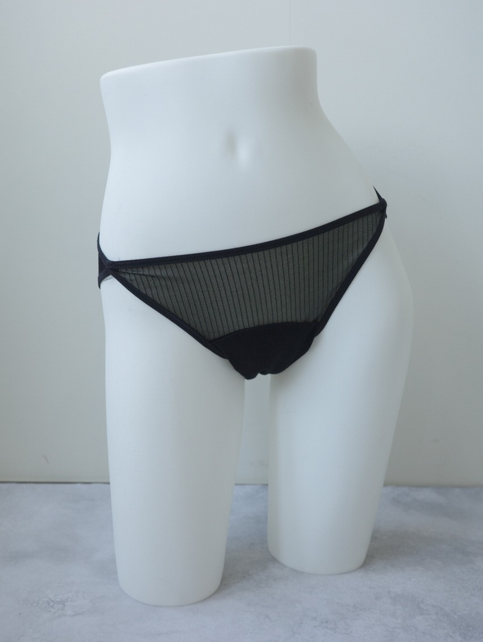 〈2026AW〉SHEER NET STRIPE PERIOD SHORTS LIGHT