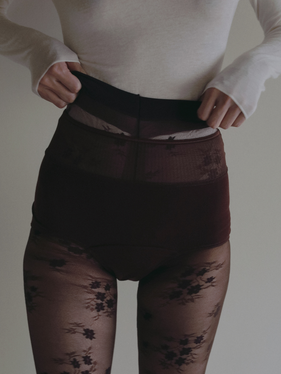 〈2026AW〉SHEER NET STRIPE PERIOD SHORTS