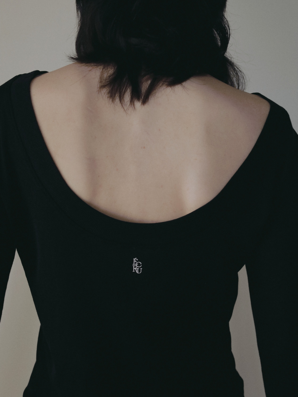 OPEN BACK SHEER LOUNGE TOP