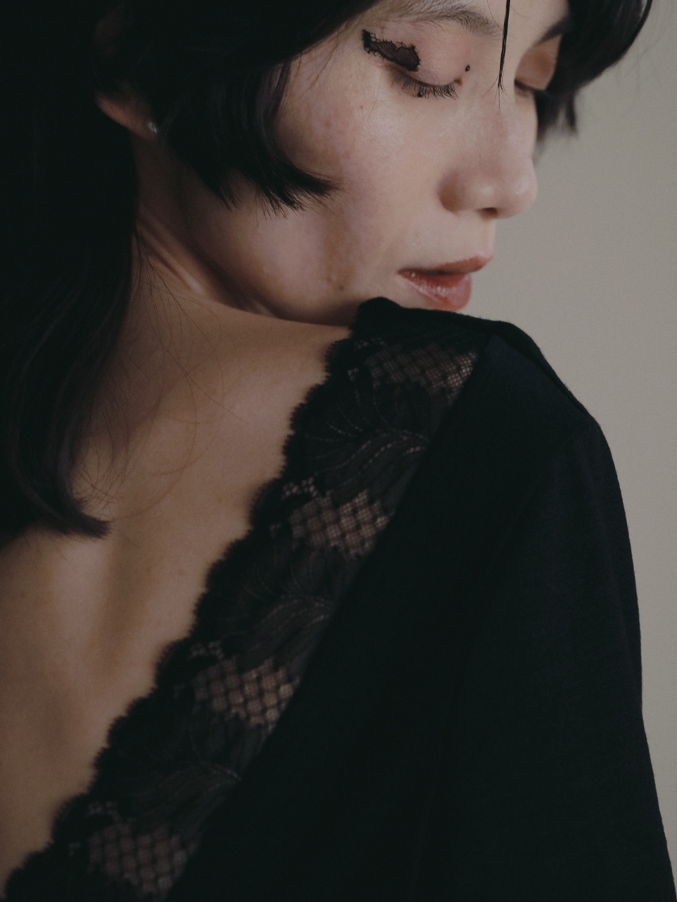 〈PRE ORDER〉BACK OPEN WOOL LOUNGE DRESS