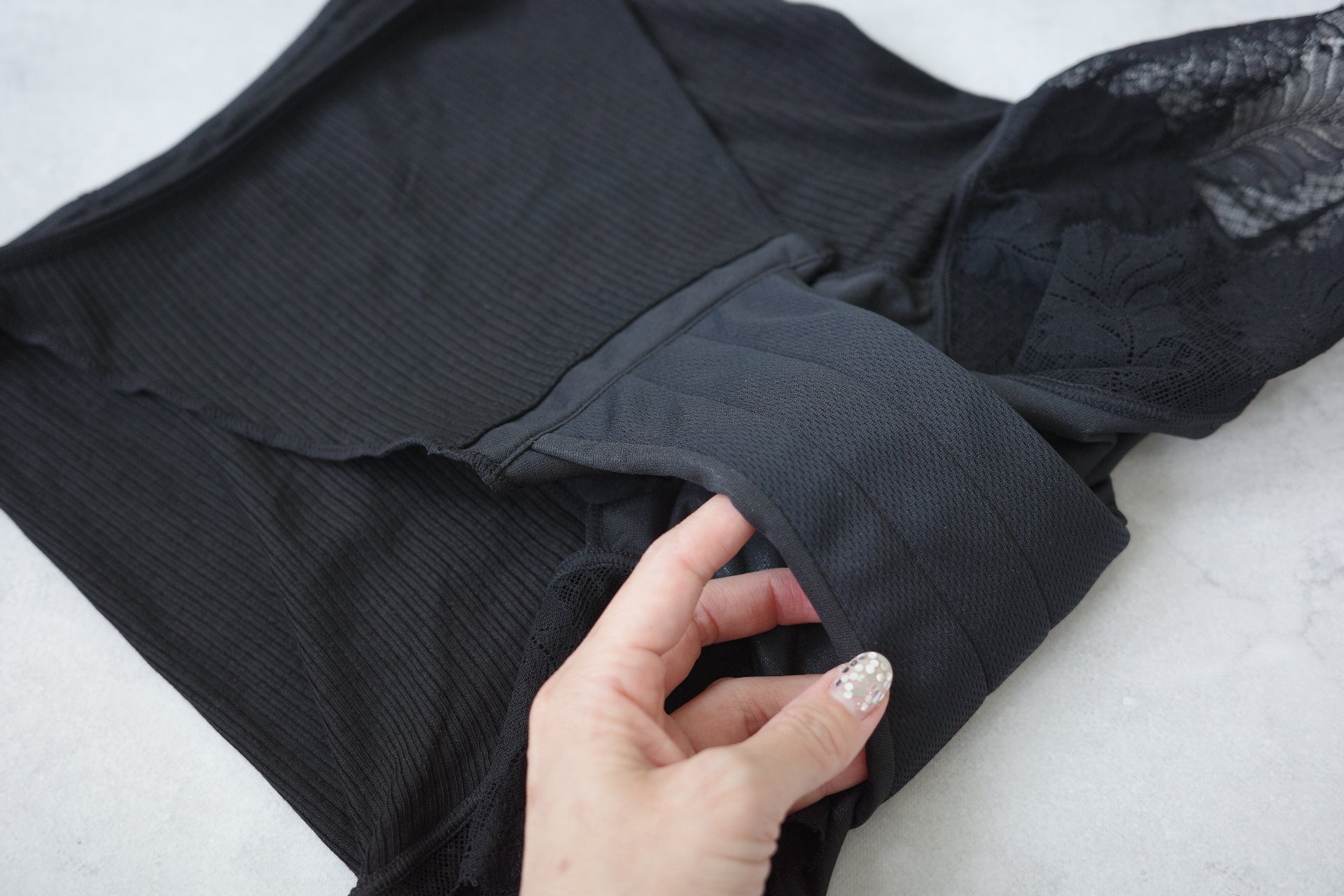 〈2026AW〉CASHMERE BLEND LACE TRIM BOXER SHORTS